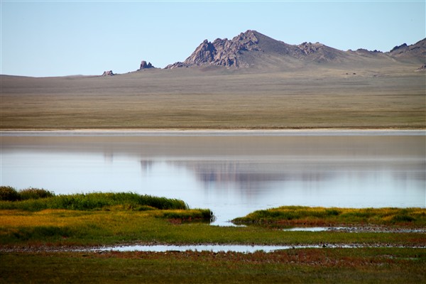 Mongolia_MiddleGobi_ForeignLk_2289_m_600.jpg