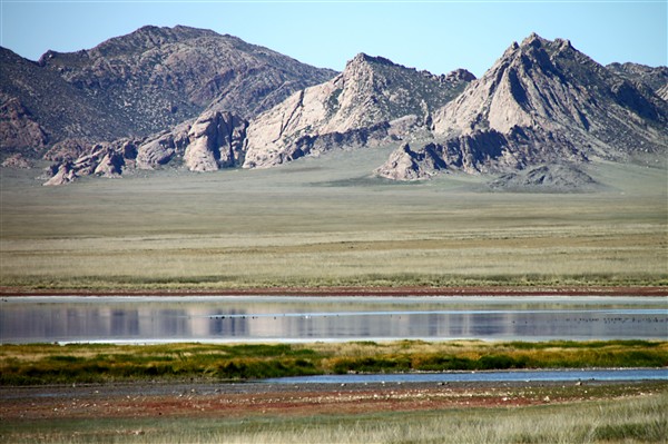 Mongolia_MiddleGobi_ForeignLk_2293_m_600.jpg