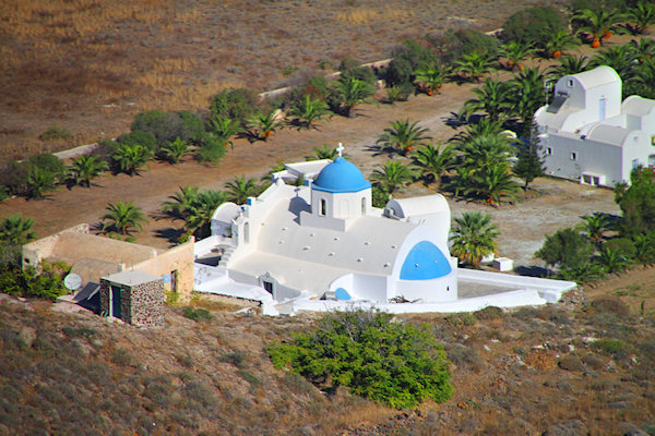 Santorini_CountrysideChurches_9968.jpg