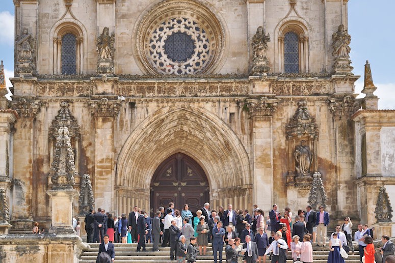 The façade of the Alcobaça Monastery, the portal and the rose window, are original Gothic