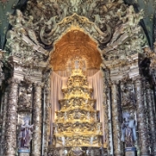 Inside the Church of Carmelitas
