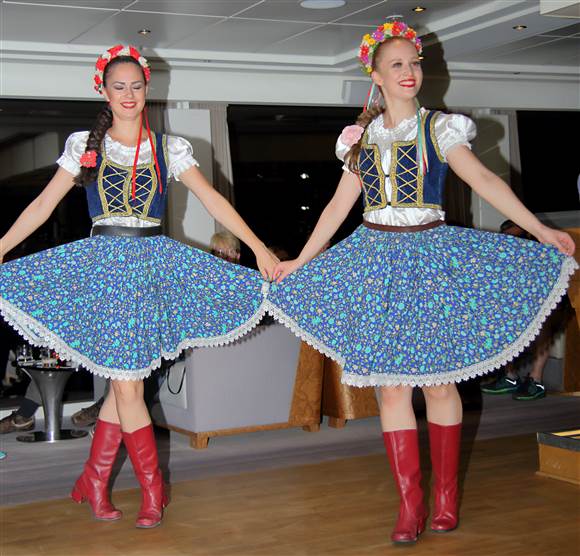 Serbian Folk Dancing